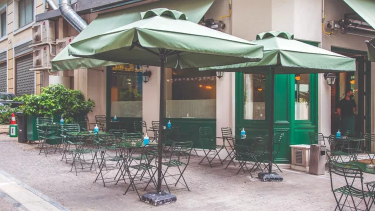 «Σερσέ λα Φαμ»: Conceptual καφενείο με αέρα παλιάς καλής Αθήνας