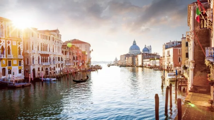 Χρέωση εισόδου των τουριστών στη Βενετία