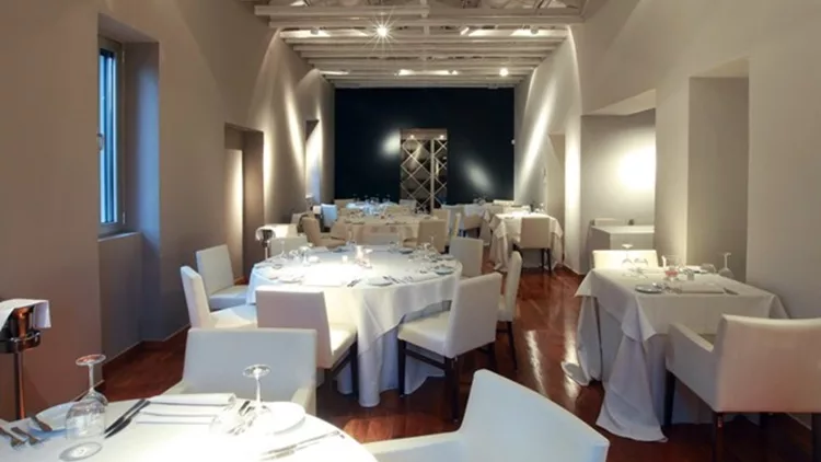 Το Botrini’s κλείνει τα 10 με εορταστικό μενού