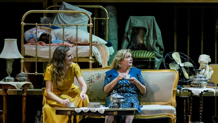 37 αγαπημένες παραστάσεις επιστρέφουν στο σανίδι