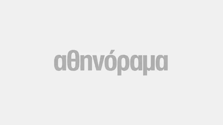 Ο «Μάρκος Μπότσαρης» του Παύλου Καρρέρ στο θέατρο Ολύμπια