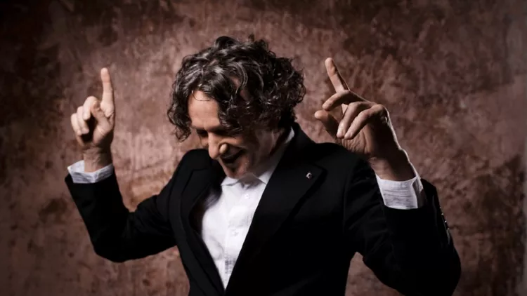Goran Bregovic: «Τι θα είχε γίνει δίχως όλους εκείνους τους Έλληνες που μετανάστευσαν κάποτε προς κάθε κατεύθυνση;»