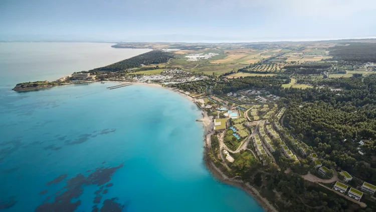 Ο Όμιλος Sani/Ikos στηρίζει την έρευνα της «αθηΝΕΑς» για τον βιώσιμο τουρισμό