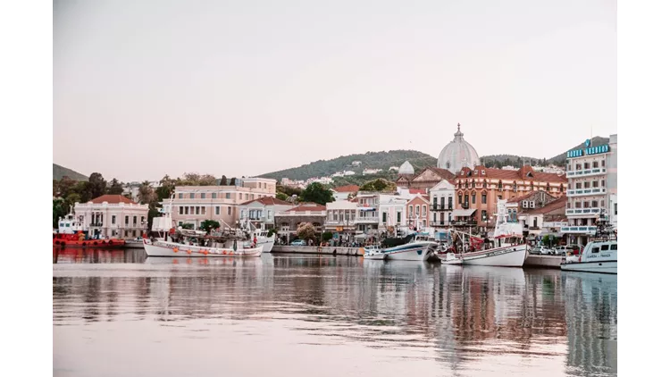 Τα πολλά και συναρπαστικά πρόσωπα της Λέσβου