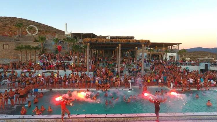 Οι Mind Against καταλαμβάνουν το «Pathos»