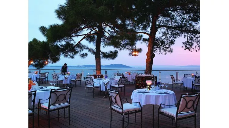 Οι σεφ του καλοκαιριού που νοστιμίζουν τις διακοπές μας