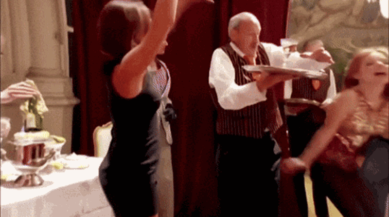 H Γροιλανδία, οι Μπέκαμ και άλλες ειδήσεις που άνετα θα μπορούσαν να γίνουν σειρές ή ταινίες