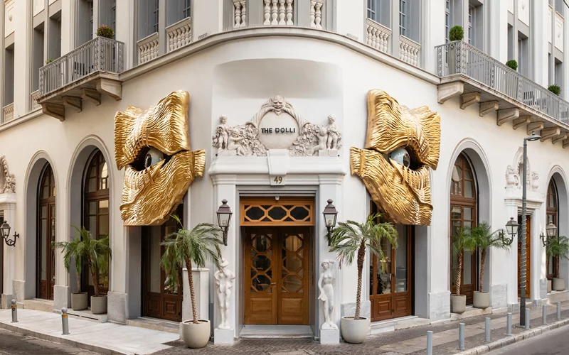 The Dolli at Acropolis : Ένας γιορτινός κόσμος φιλοξενίας με θέα την Ακρόπολη