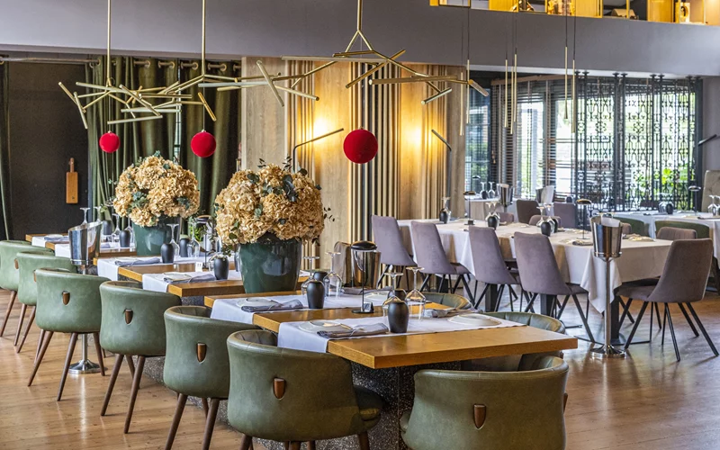 Kastelorizo Grill : Κοσμοπολίτικο ρεβεγιόν