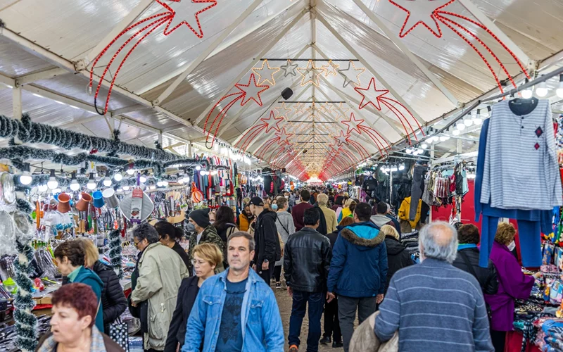 Δείτε φωτογραφίες από το στολισμένο Πεδίο του Άρεως