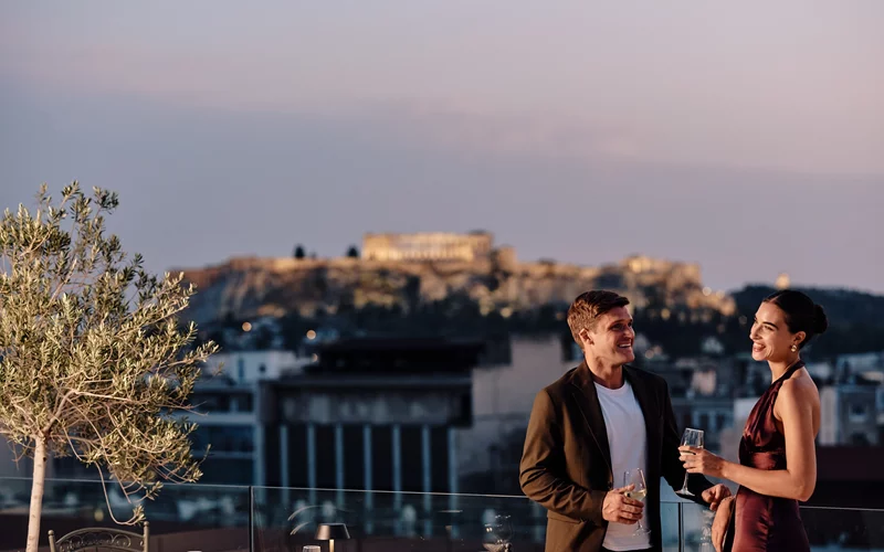 Titania Hotel: Γιορτές με θέα την Ακρόπολη