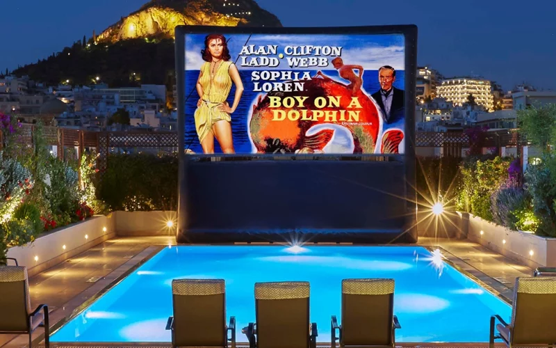Tο Pool Your Cinema, η πιο ξεχωριστή σινεφίλ απόλαυση, επιστρέφει στο Ξενοδοχείο Μεγάλη Βρεταννία