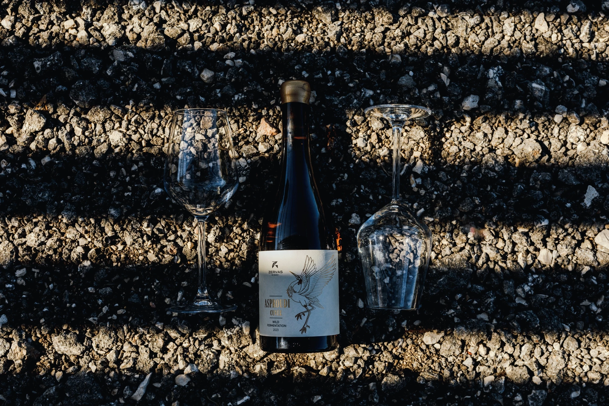 Εδώ είτε επιλέξεις λευκό είτε orange κρασί "θα έχεις να κάνεις" με το "Ασπρούδι"