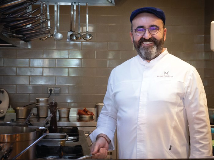 Salonica Restaurant & Bar - Χρυσοί Σκούφοι