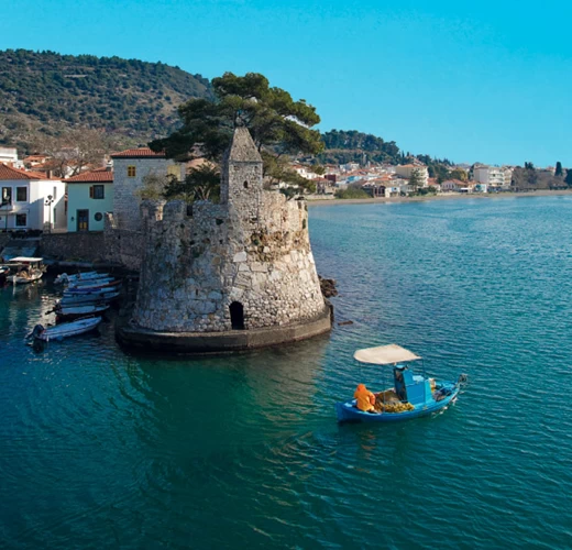 Η Ναύπακτος είναι η πιο «νησιωτική» πόλη της Στερεάς Ελλάδας