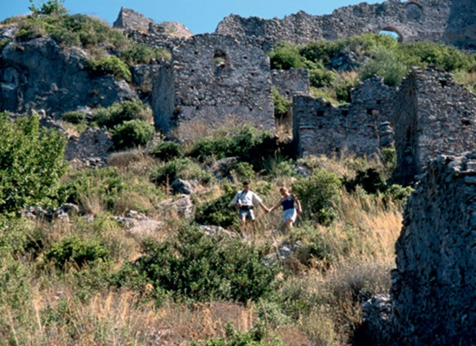 Αρχαιολογικός περίπατος στο βυζαντινό κάστρο στο Γεράκι