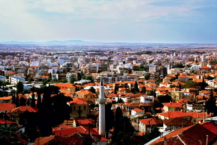 Παλιά και νέα, δύο πόλεις που ενώνονται στην Ξάνθη. © Babis Sfyras/Apeiron