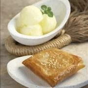 Σαγανάκι χαλβά με σορμπέ φράπα από τον σεφ Βασίλη Καλλίδη