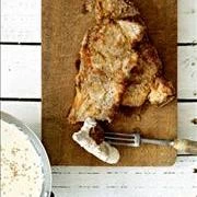 Βοδινό γάστρας με σάλτσα κρεμμυδιού και μουστάρδας