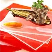 Αρνί φιλέτο με μελιτζάνες στο γκριλ, μέλι και μπαχαρικά από τον Χρύσανθο Καραμολέγκο