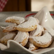 Κουραμπιέδες (του chef Χρήστου Λάμπρου, από το αρχείο συνταγών του Flora)