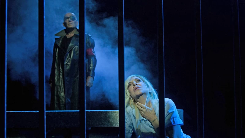 «Οι καμπάνες του Edelweiss»: Η νέα ροκ όπερα του Νίκου Καρβέλα στο «Πάνθεον». - εικόνα 1