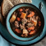 Σπάλα βοδινή με πετιμέζι και μουστάρδα 