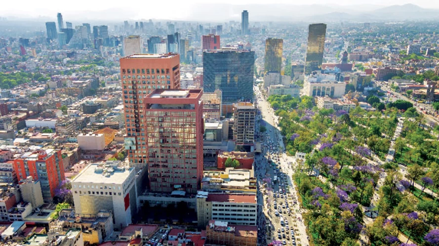 Πόλη του Μεξικού: Άποψη του ιστορικού κέντρου με το πάρκο Alameda Central.