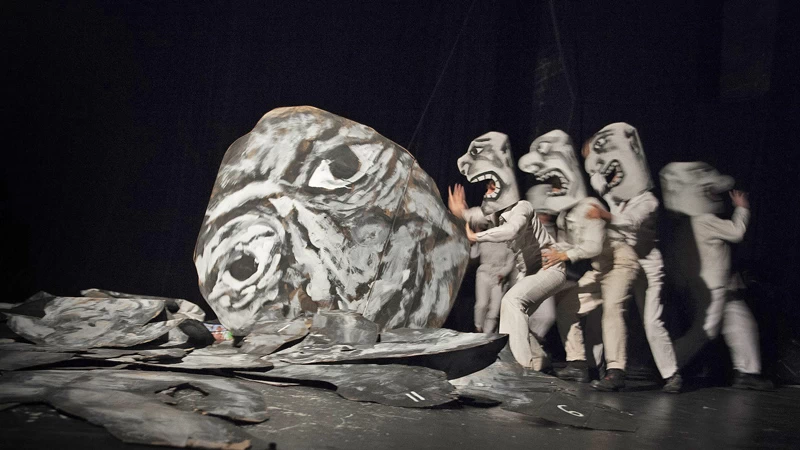 Bread & Puppet Theatre: «Κερνάμε πάντα τους θεατές μας ψωμί και ακτιβισμό!» - εικόνα 1