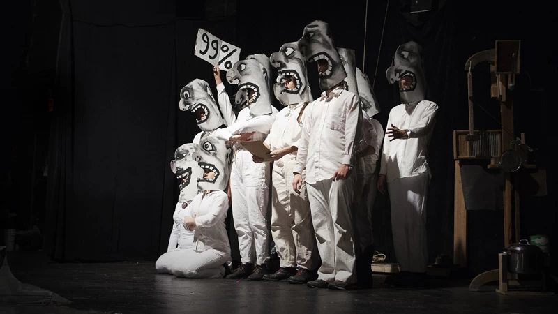 Bread & Puppet Theatre: «Κερνάμε πάντα τους θεατές μας ψωμί και ακτιβισμό!» - εικόνα 4