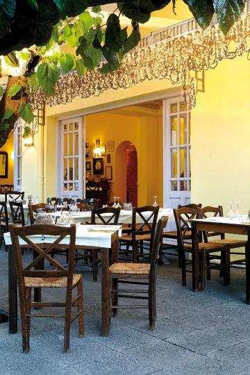 Χρυσοί Σκούφοι 2015: Αυτά είναι τα καλύτερα εστιατόρια της Ελλάδας - εικόνα 36