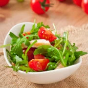 Σαλάτα ρόκας με κοτόπουλο