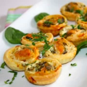 Ταρτούλες με μανιτάρια και γαρίδες