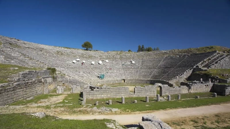 Τριήμερη περιήγηση στα Αρχαία Θέατρα της Ηπείρου - εικόνα 1