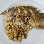 Τσιπούρες με σελινόριζα