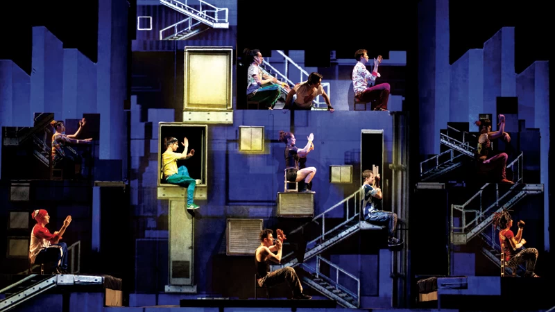 Cirque Eloize: Το «iD» του ξεσηκωτικού πολυθεάματος - εικόνα 1