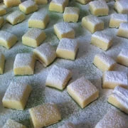 Σοκολατάκια με λευκή σοκολάτα και σαφράν 