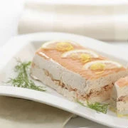 Μους καπνιστού σολομού με quatre epices 