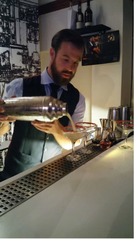 The Clumsies Hotel Bar: Κορυφαία μπαρ του κόσμου στο αθηναϊκό downtown - εικόνα 2