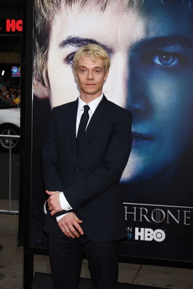 Alfie Allen: «Με ενοχλεί που κυκλοφορούν spoilers» - εικόνα 1