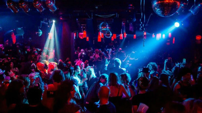 Revival Party: Στο διαστημόπλοιο της «Barbarella» - εικόνα 1