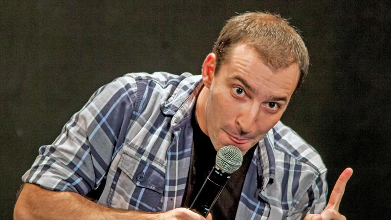 2o International Avaton Comedy Festival: τα do's and don'ts του πιο σπιντάτου stand-up φεστιβάλ - εικόνα 1
