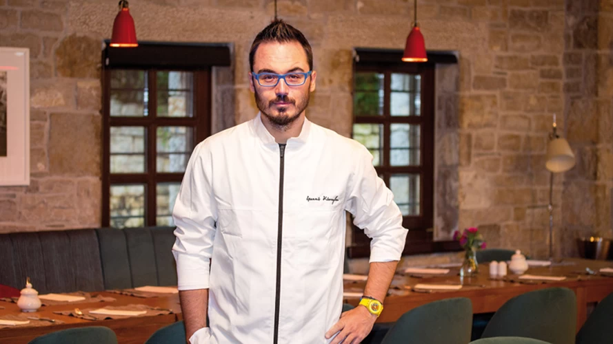 Στο εστιατόριο «Salvia» του ξενοδοχείου «Aristi Mountain Resort» ο Γιάννης Κιόρογλου αναδεινύει δημιουργικά τις τοπικές γεύσεις