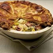 Πίτα με κρέας, πράσα και γιαούρτι