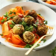 Κεφτεδάκια με φακή και μανιτάρια