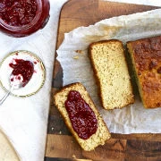Αλμυρό κέικ με σπόρους chia και κεφίρ