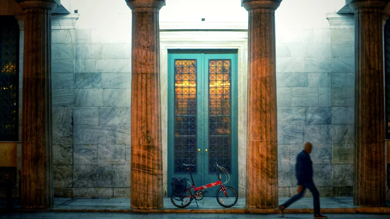 Γυρίζουμε την Αθήνα με ποδήλατο ξεκινώντας από μια βόλτα σε Εμπορικό Τρίγωνο - Εξάρχεια - εικόνα 4