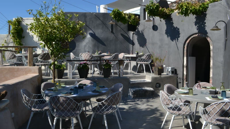 8 αθηναϊκά εστιατόρια που σαλπάρισαν για τα νησιά - εικόνα 1