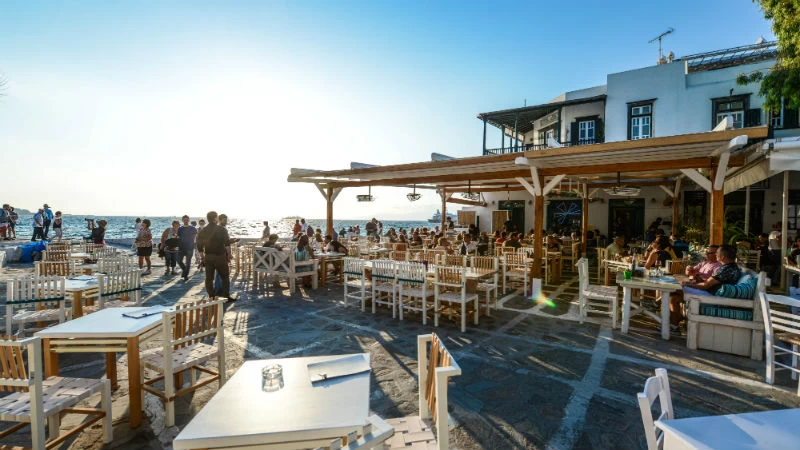8 αθηναϊκά εστιατόρια που σαλπάρισαν για τα νησιά - εικόνα 8