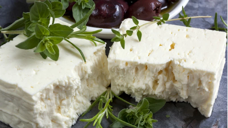 Είναι η φέτα το πιο υγιεινό τυρί;